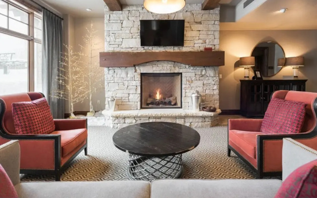Silver Strike Lodge #403 - 2 Bed + Den