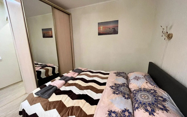 На Север на улице Полярные зори