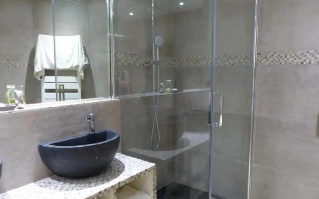 Gîte Ygrande, 4 pièces, 6 personnes - FR-1-489-148