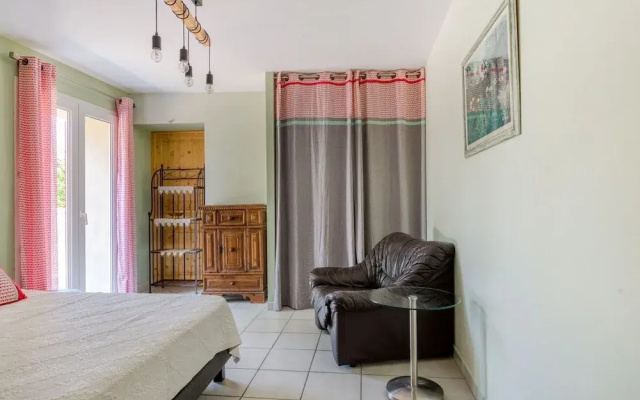 Holiday Home in Rasteau with Private Pool