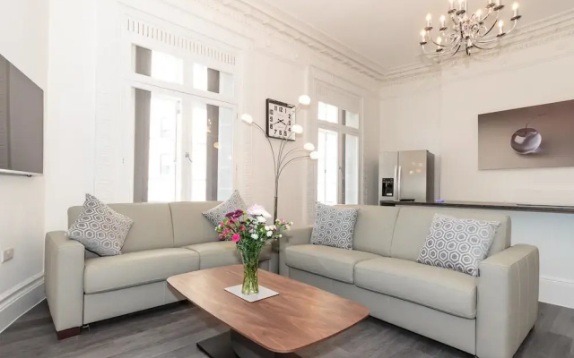 The Windsor Suite