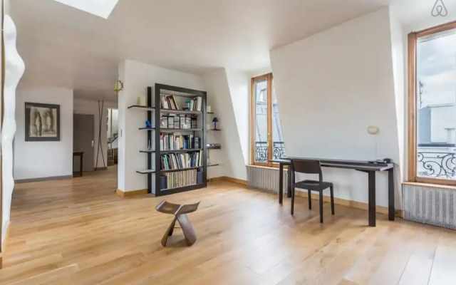 Sumptuous Apartment in the Heart of Paris !
