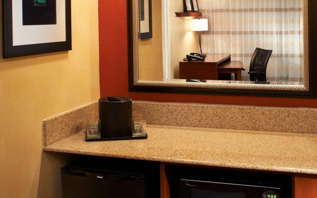 Courtyard by Marriott Des Moines West Clive