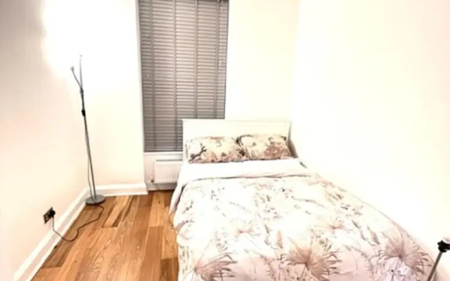 Impeccable 2-bed Apartment in London