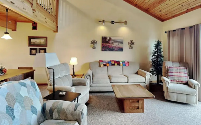Sunplace 07 by Taylor Made Deep Creek