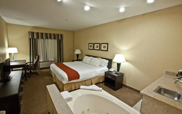 Holiday Inn Express Hotel & Suites Plymouth by IHG