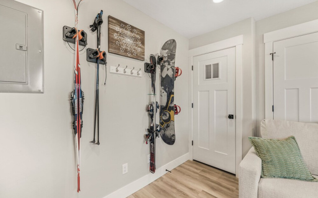 Victor Headwall