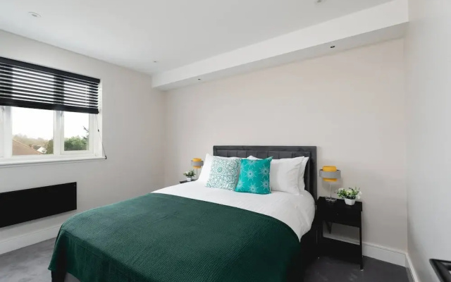 Skyvillion -4bed Cozy Cockfosters Apt Mins To Tube