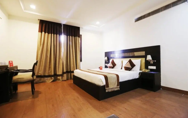 The Grand Hotel by OYO Rooms