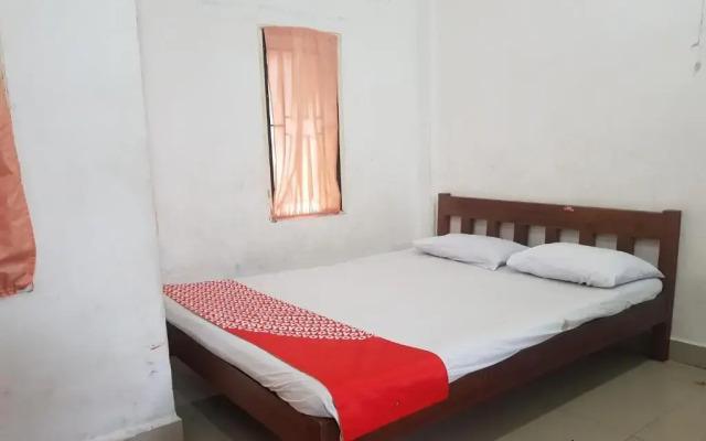 OYO 91647 Sanina Residence