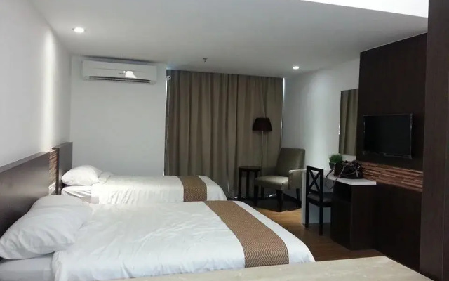 Qaseh Aryaana Suite