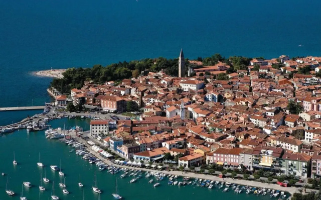 Nice Home in Izola With Wifi and 1 Bedrooms