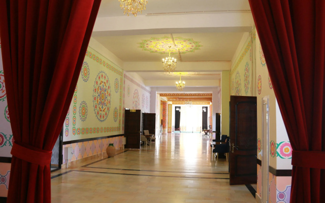 Garden Plaza Hotel