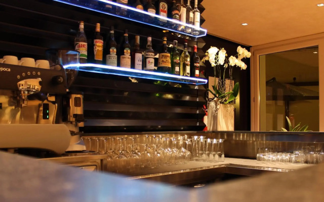 Siri Hotel