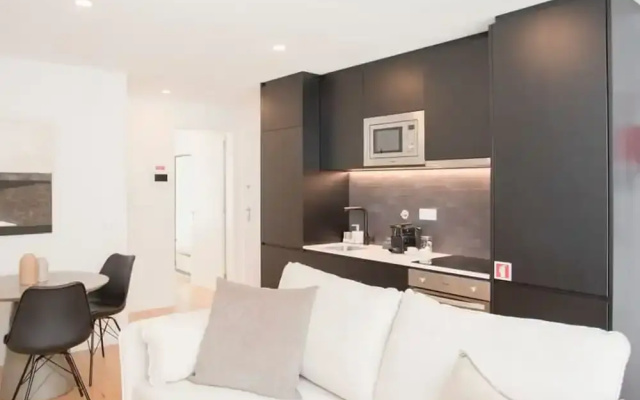 NAX Apartment E by Liiiving