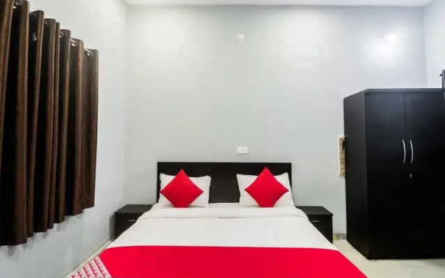 OYO 48801 Hotel Golden Leaf