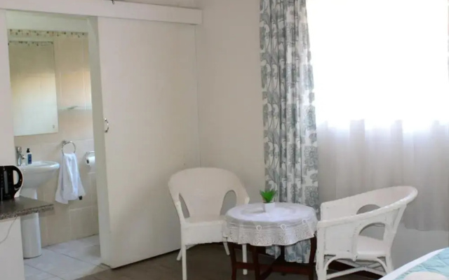 The Lakehouse Guest House