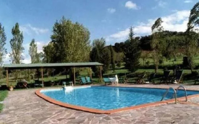 Le Tre Api Country House