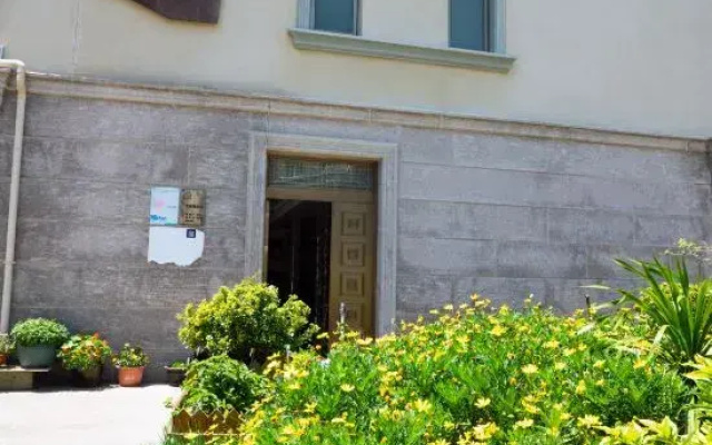 Hongshitan Guesthouse