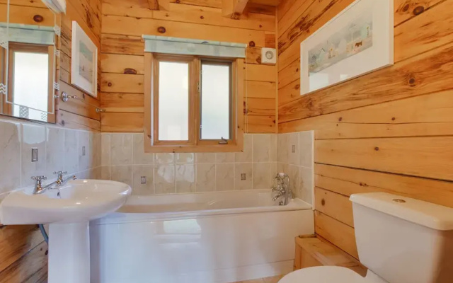 Pleasant Holiday Home in Little Petherick near Padstow