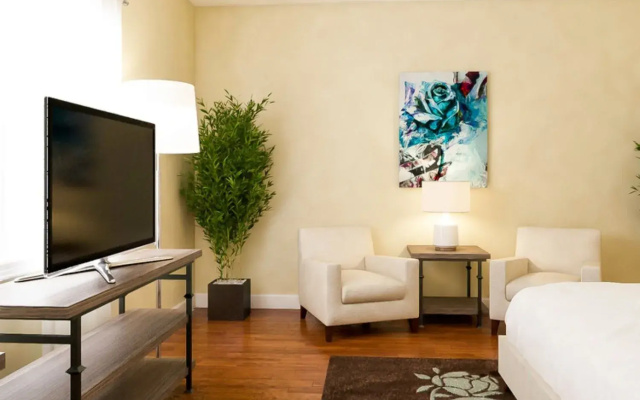 Villa and Townhomes by Nashville Vacations