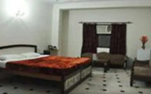 Hotel Dawat Palace