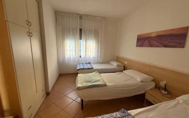 Cozy Flat With Private Parking in Rosolina Mare