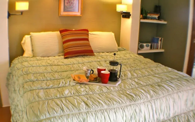 Vista de la Luna Bed & Breakfast