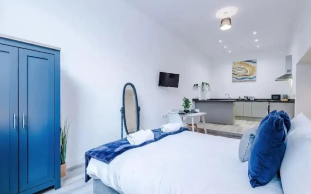 Bolton City Oasis - Cozy Apartment Rental