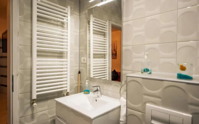 Apartament Criss Lotus Opera