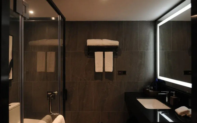Homewise Hotel
