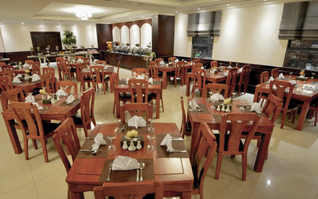 Grand East Hotel
