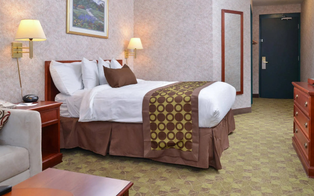 Lexington Inn & Suites Windsor