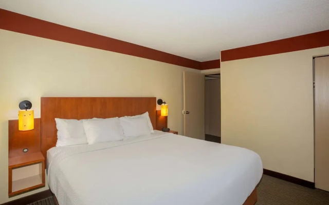 La Quinta Inn & Suites Springdale