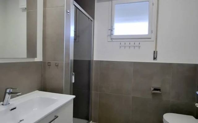 Modern Flat 50m From the Beach