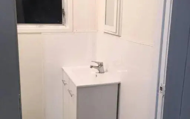 Budget short