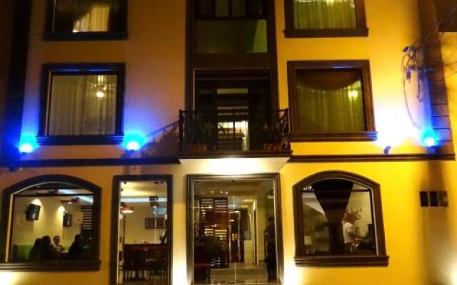 Veranda Hotel вид на фасад