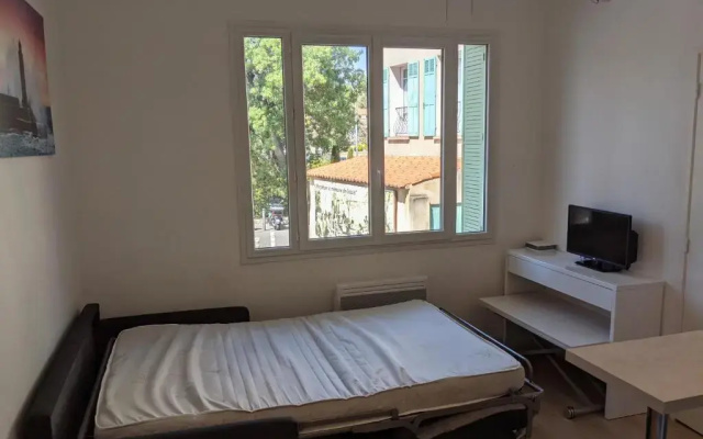 Appartement au cœur de cassis vue sur le parc