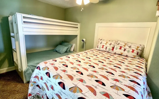 Seaside Merryment 4 Bedroom Home