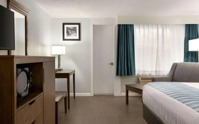 Gatlinburg River Inn