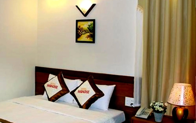 Paradise Hotel