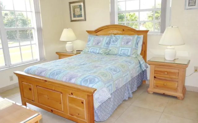 Pet-friendly Waterfront With Pool and Steps to Beach