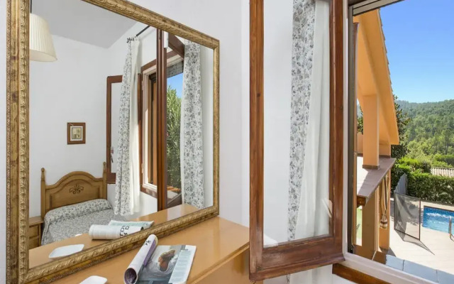 Quiet Villa With Private Pool in Videres