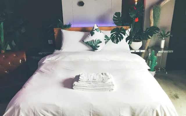Fas Glass House B&B