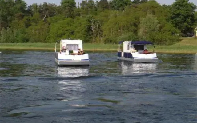 Hausboot _Wassercamper_ SCHW 930