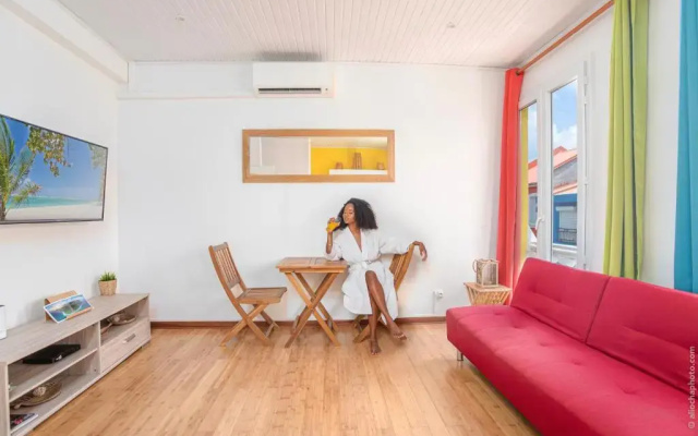 Foyal Suites