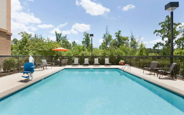 Hampton Inn & Suites Opelika - I-85 - Auburn Area
