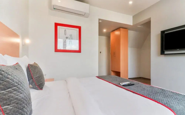 Sumithra Inn by OYO Rooms