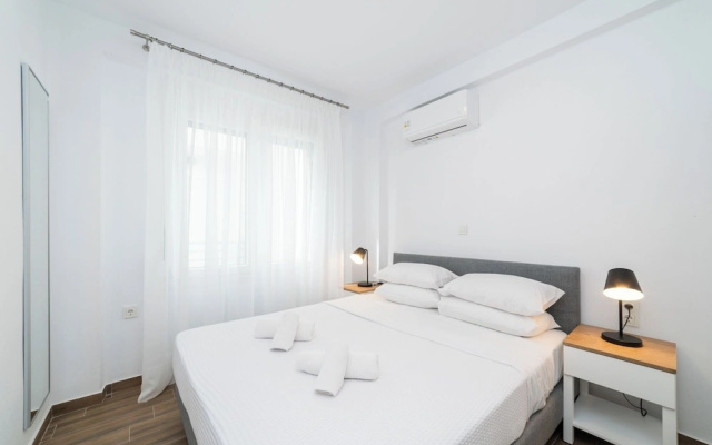 SLV Irida Apartment
