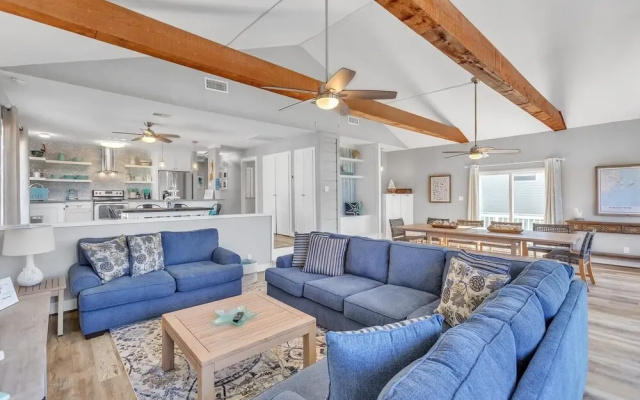 Tequila Little Time 3 Bedroom Home by Redawning